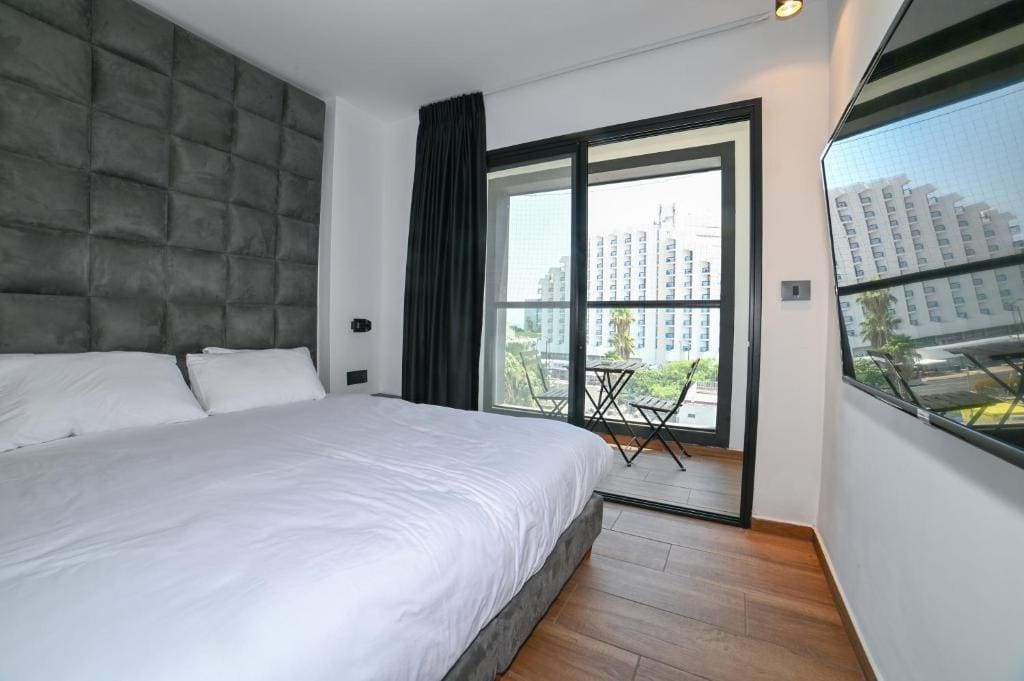 Selfie's Boutique Hotel - View 2