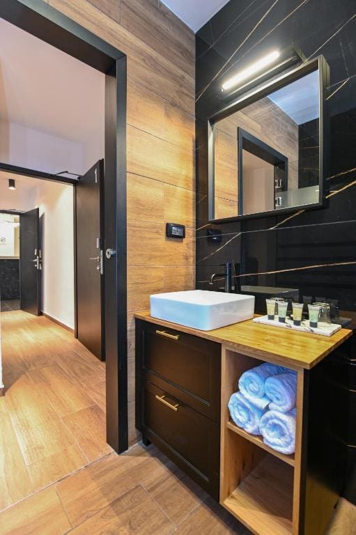Selfie's Boutique Hotel - View 3