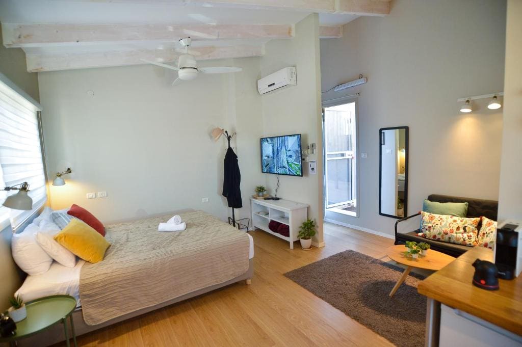 Tslil Suite - View 2