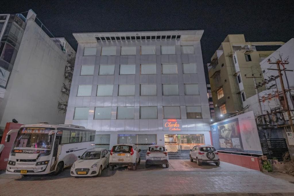 Hotel Clarks Collection Vadodara - Main view