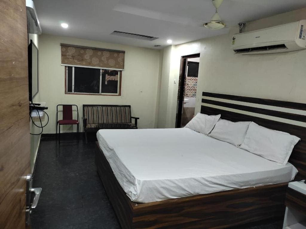HoTEL ABHIRAM PALACE - View 6