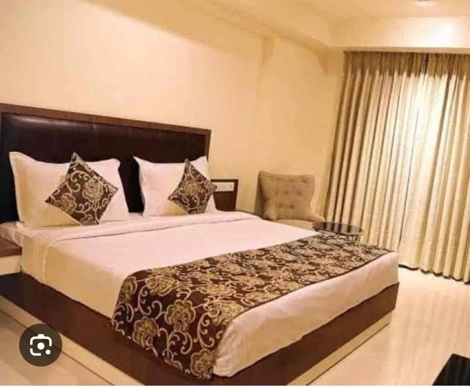 HoTEL ABHIRAM PALACE - View 2