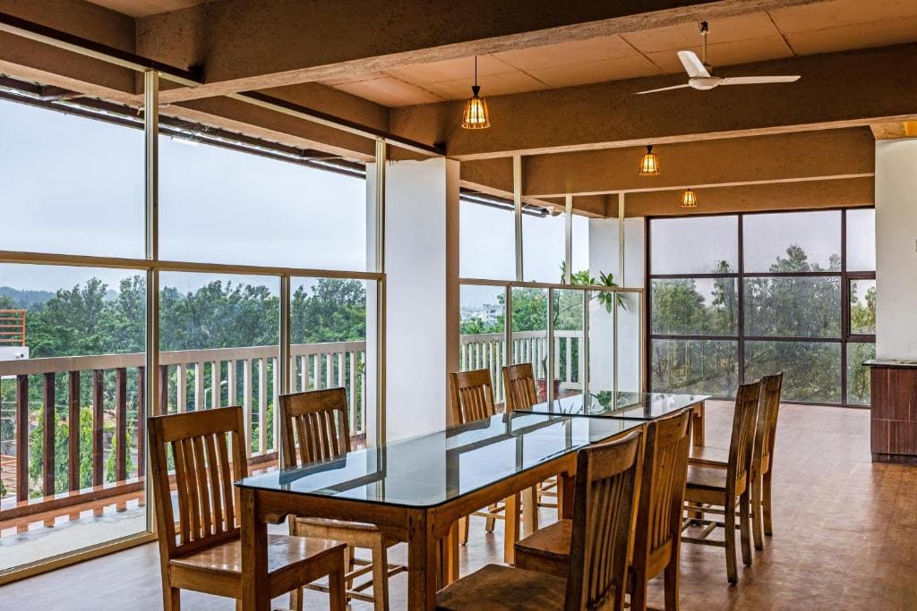 Hotel Acacia Yelahanka - View 3