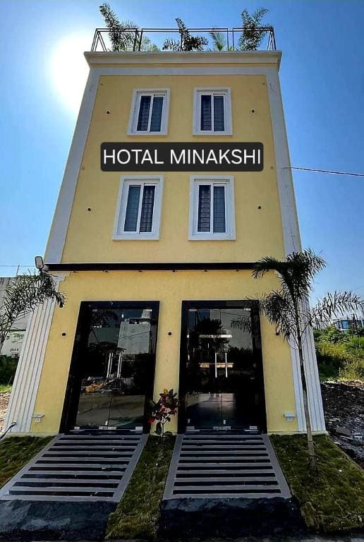 Accuotel Inn Minakshi - Main view