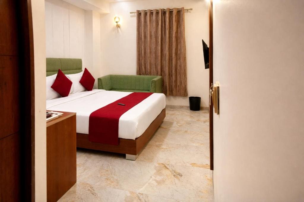 Accuotel Inn Minakshi - View 2