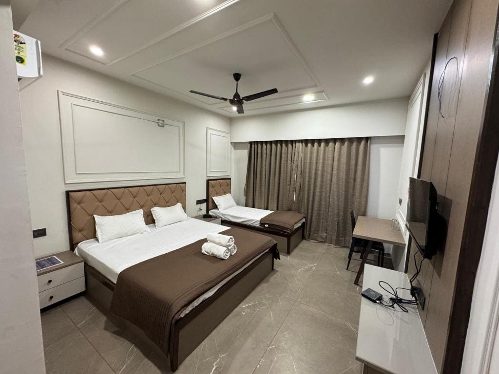 Adarsh Hotel - View 7