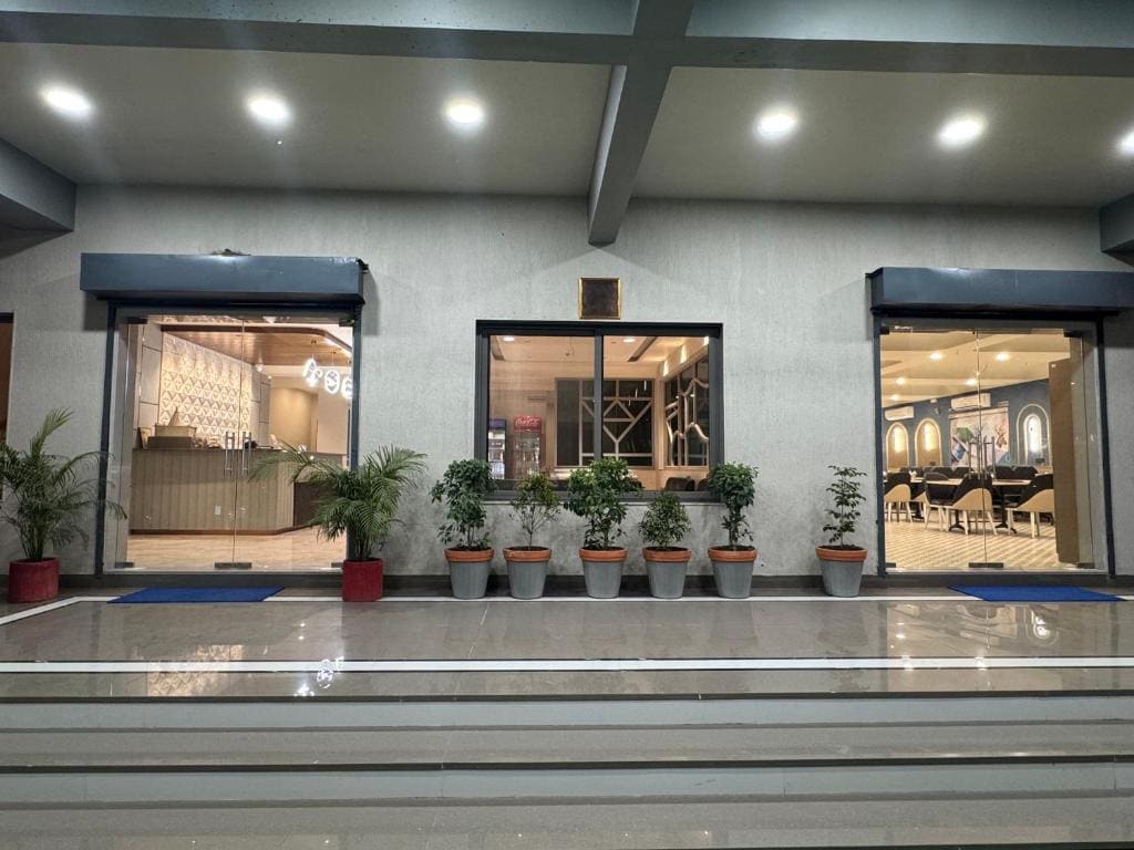 Adarsh Hotel - View 4
