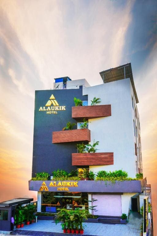 Alaukik Hotel - Main view