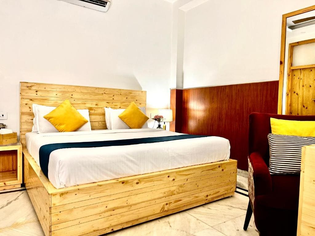 Divine Inn Hotel Near Rajouri Garden Main Market - View 7