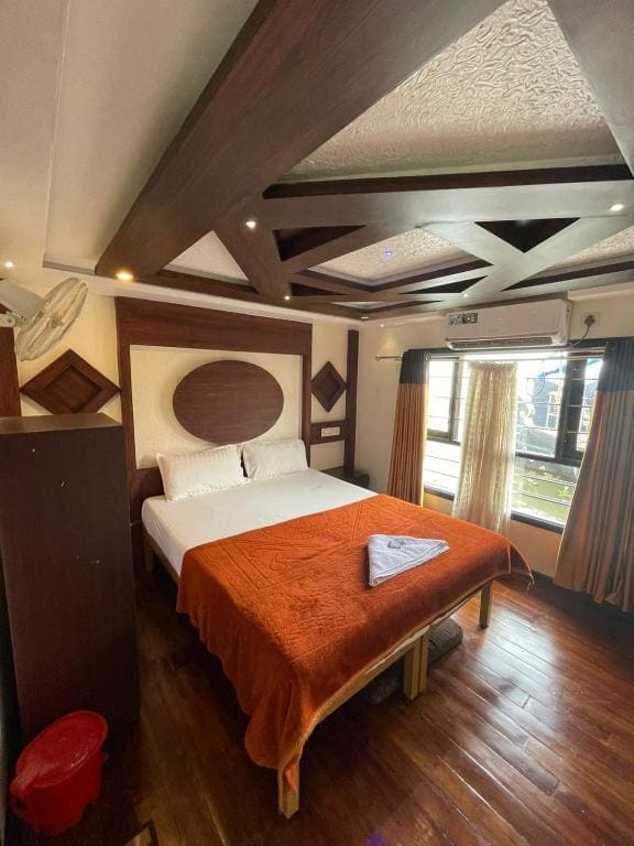 Cosy Boathouse - View 7