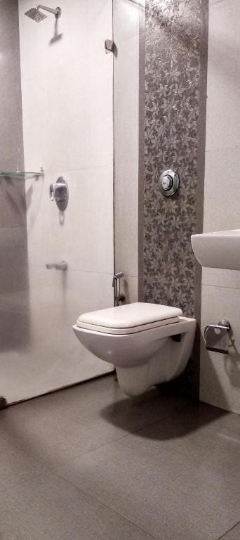 Apollo Guest House - Colaba Causeway - View 3