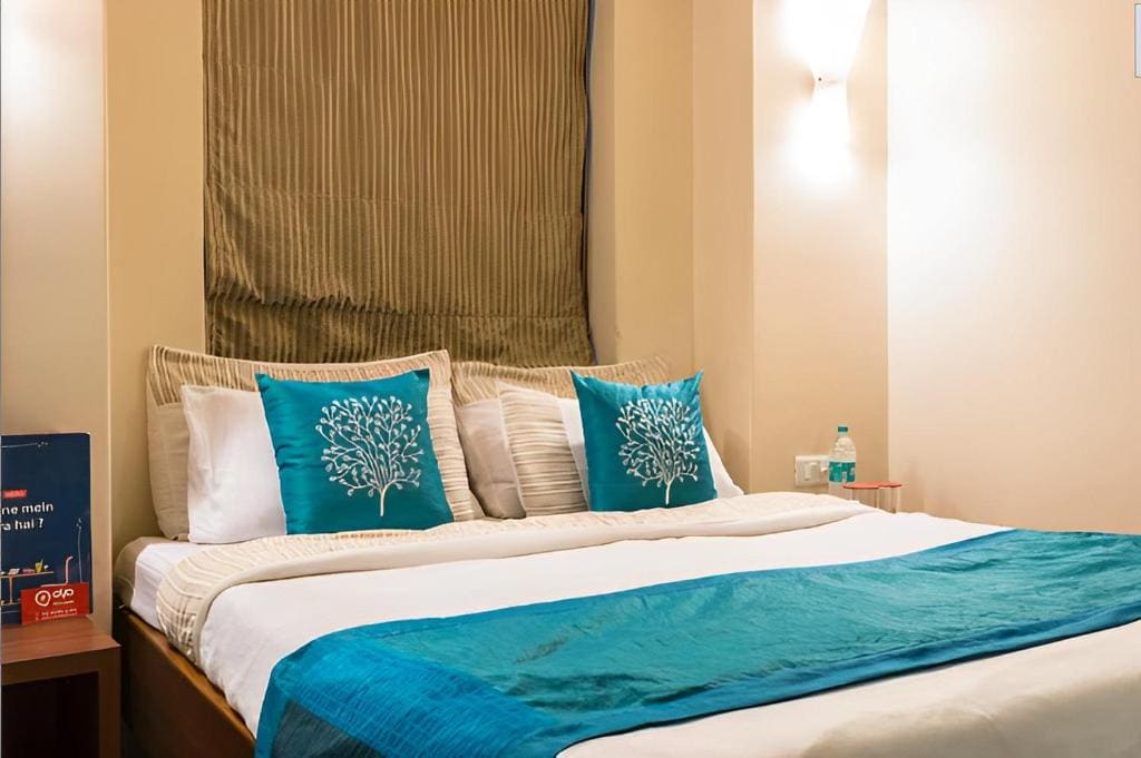 Apollo Guest House - Colaba Causeway - View 4