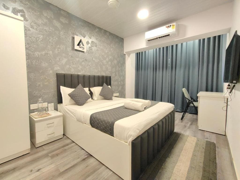 Astha Kandivali Service Apartment - View 3