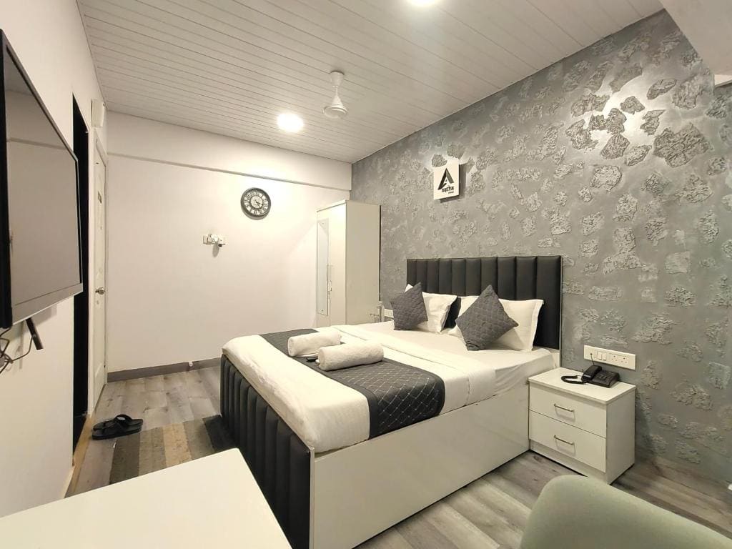 Astha Kandivali Service Apartment - View 6