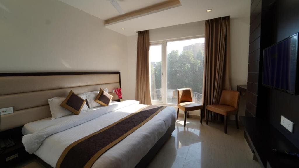 Luxe Stayz Avi Inn - View 2