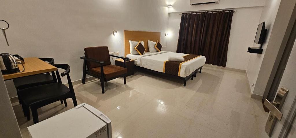 Hotel B R REGENCY - Main view