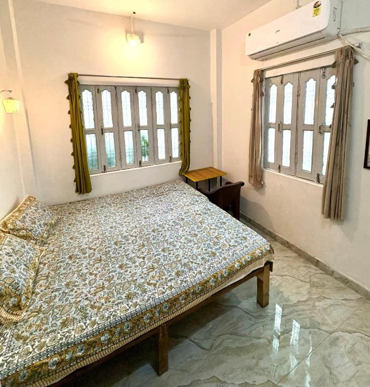 Om Rest House by Bunny Cafe Varanasi - عرض 4