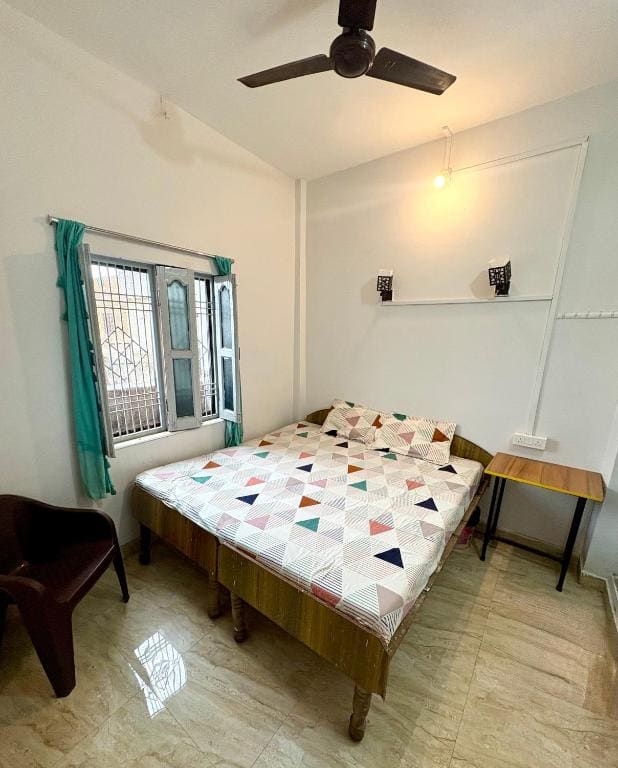 Om Rest House by Bunny Cafe Varanasi - العرض الرئيسي