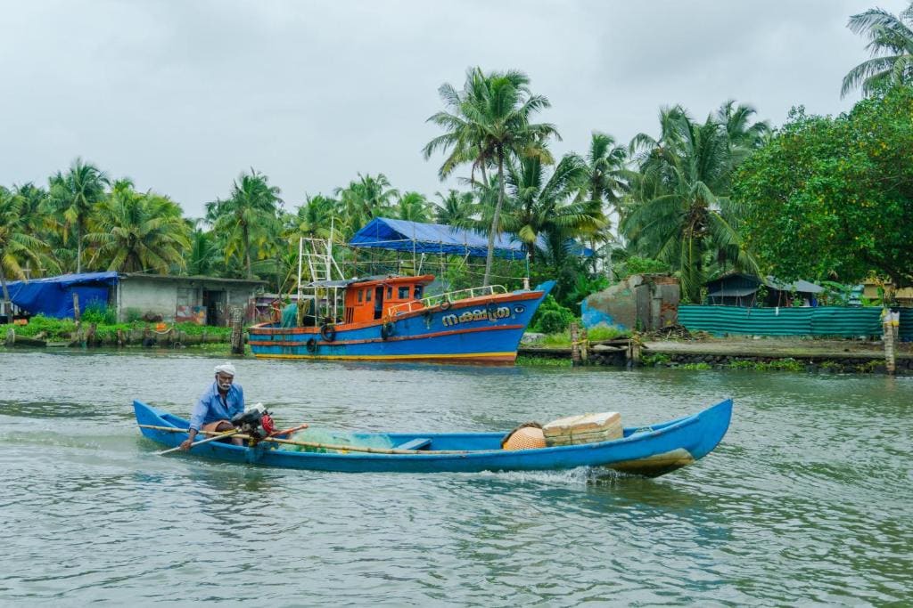 CANALVIEW PRIVATE COTTAGE Azhikkal Ayiram Thengu - View 5