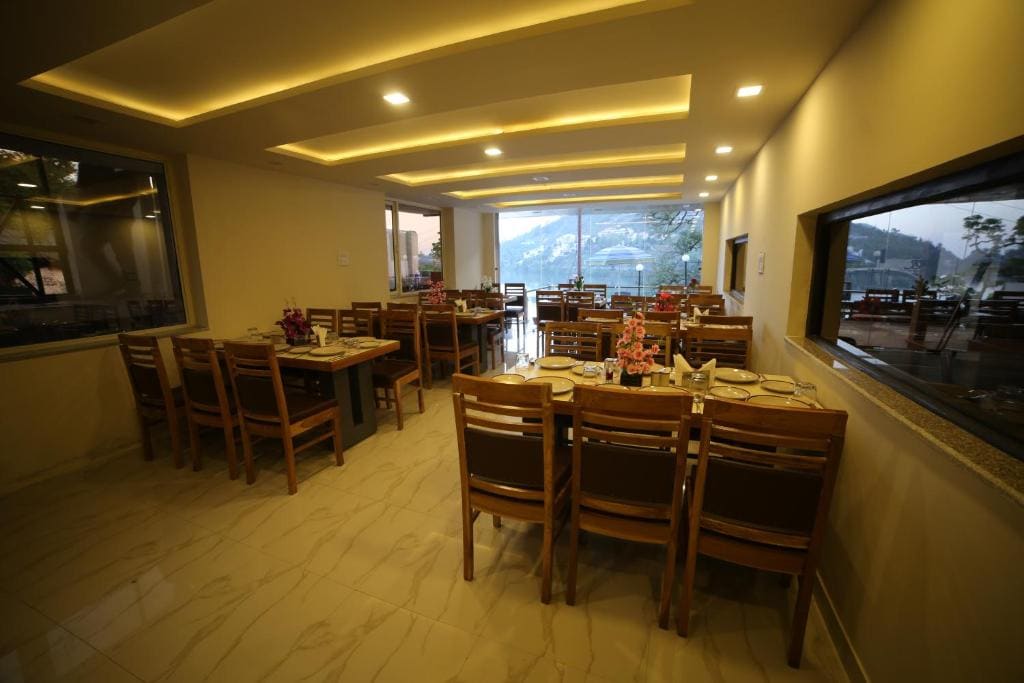 Hotel Royal Rosette Lake View BHIMTAL - View 4