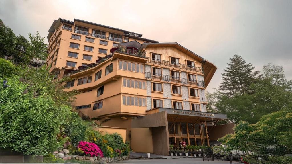 Summit Grand Resort & Spa - Main view