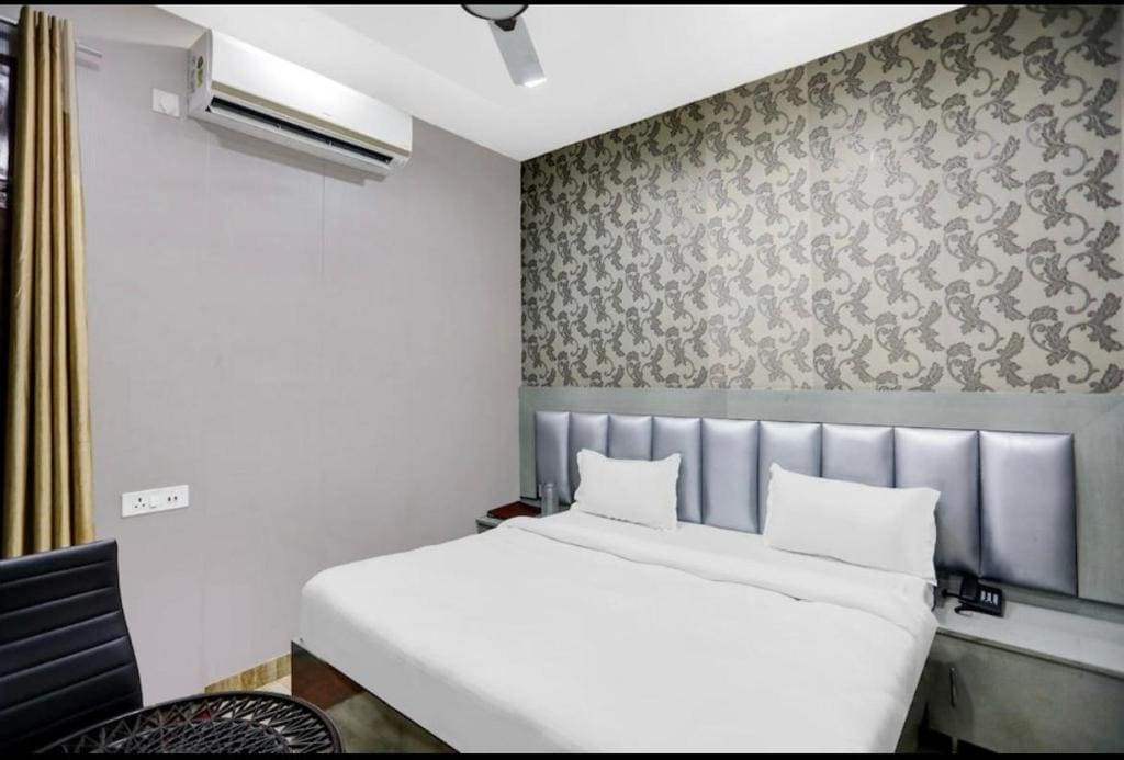 City Star & Restro A Boutique Hotel - View 7