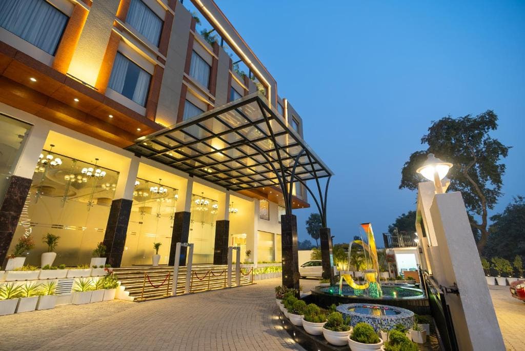 Clarks inn Express Ayodhya - Main view