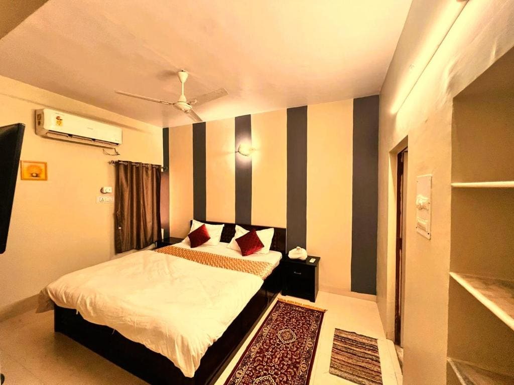 Hotel Classic Inn - View 6