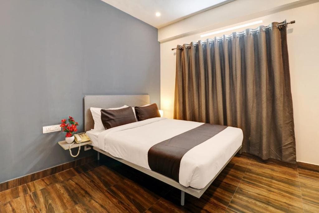 Super Townhouse Ecity Inn - Προβολή 3