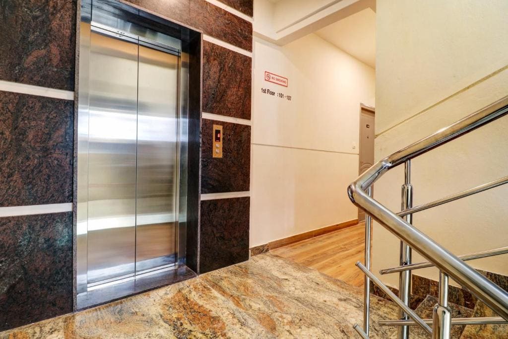 Super Townhouse Ecity Inn - Προβολή 7