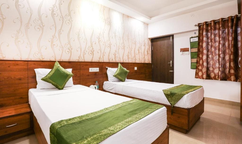 Treebo Comforts Inn, University Road Deralakatte - View 6