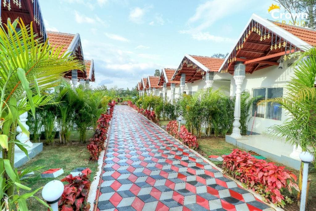Coorg Crown Palace Resort kushalnagar - Main view