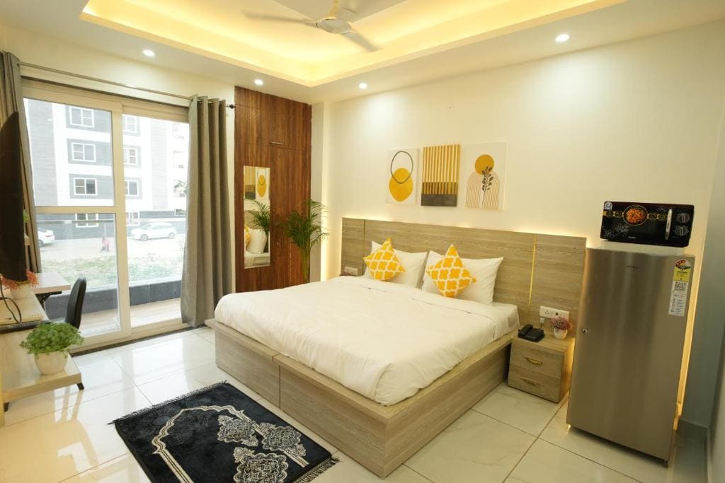 The Empire Corporate Studio Hotel Sector 43 ,Golf Course Road , One Horizon Center - View 7