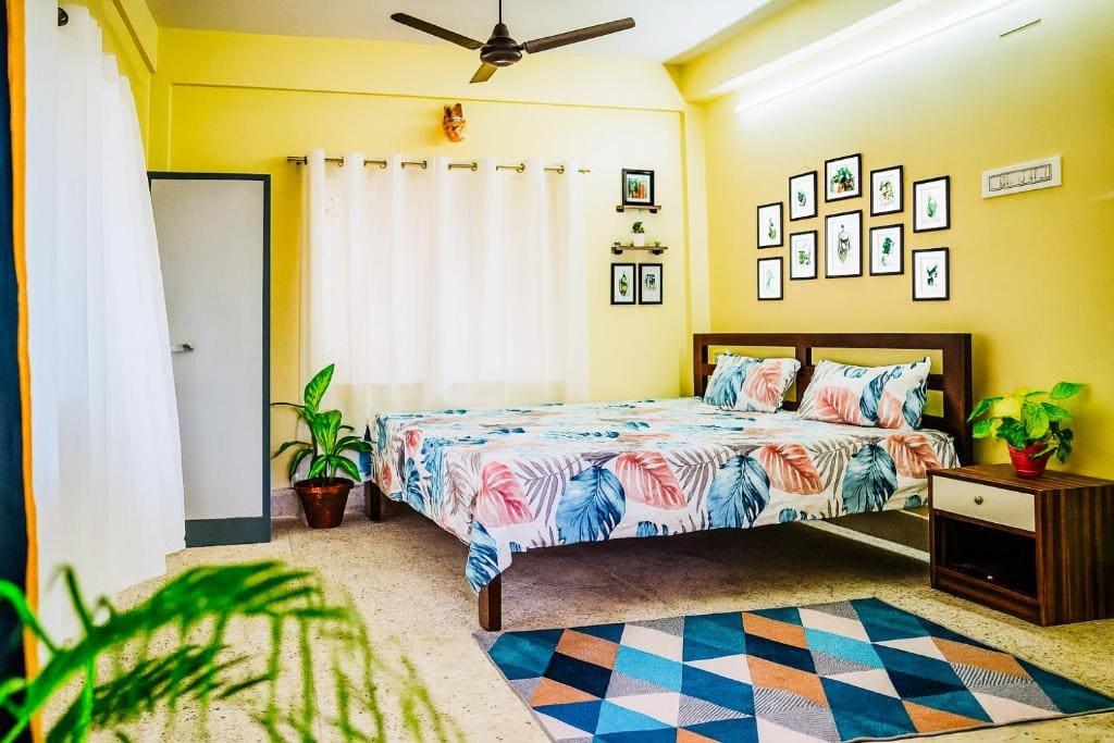 couple friendly room with balcony, kitchen private bath - View 7