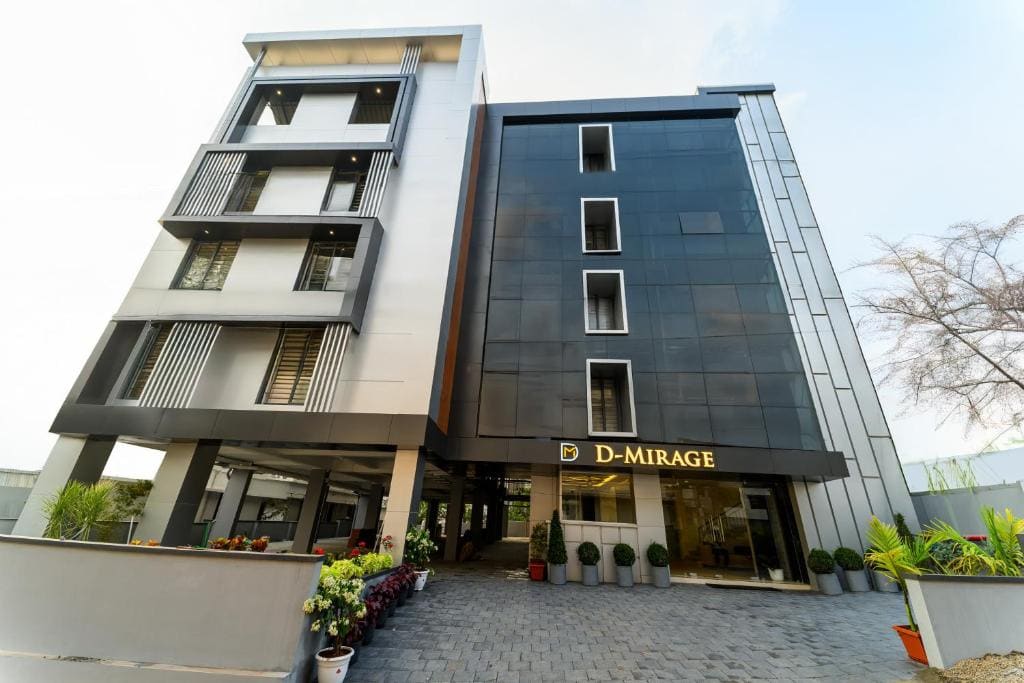 D Mirage Hotels - View 4