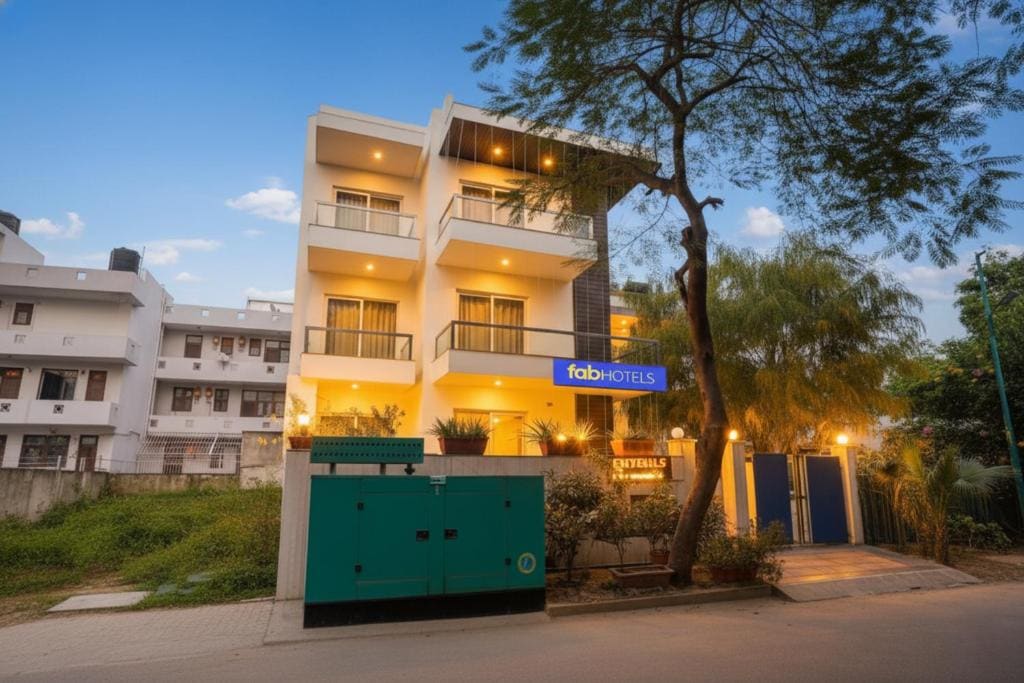FabHotel Daffodils - Main view