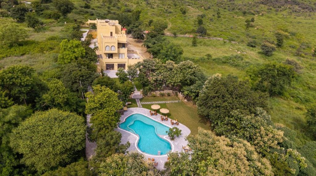 Dev Bagh Luxurious Private Suites - Main view