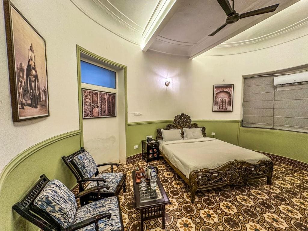 DYORE House by Bharat Mahal Palace - View 2