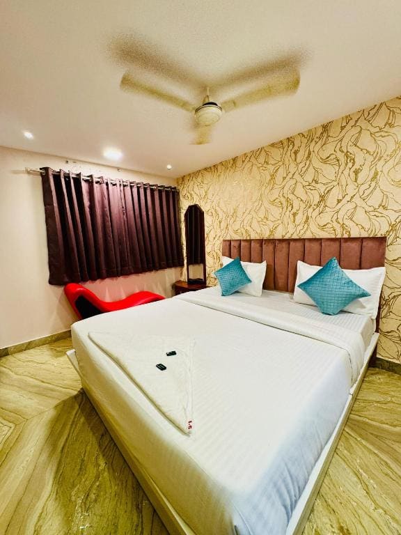 Hotel Elite Stay - Nilanjali Society, Kalyani Nagar, Pune - View 6