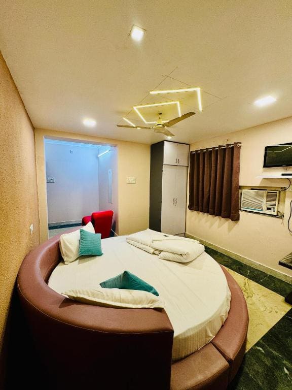 Hotel Elite Stay - Nilanjali Society, Kalyani Nagar, Pune - View 5