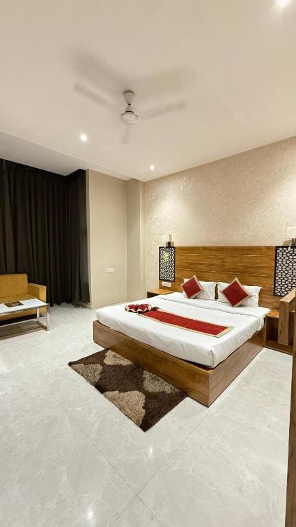 Hotel Emperor Paradise - View 4