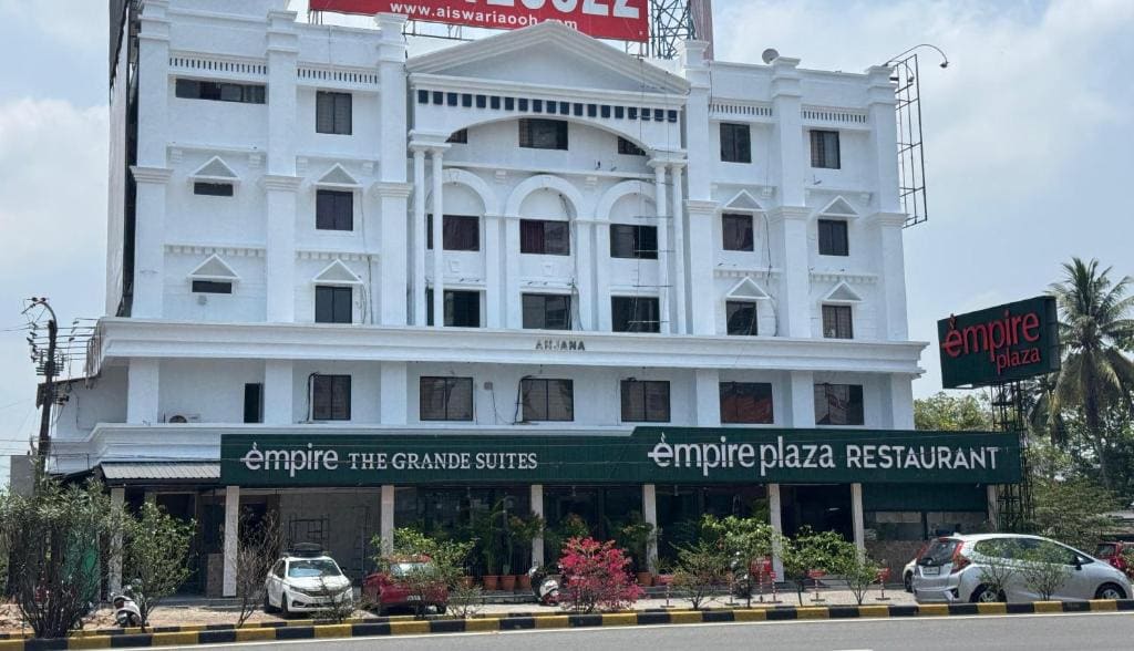 EMPIRE THE GRANDE SUITEs - Main view