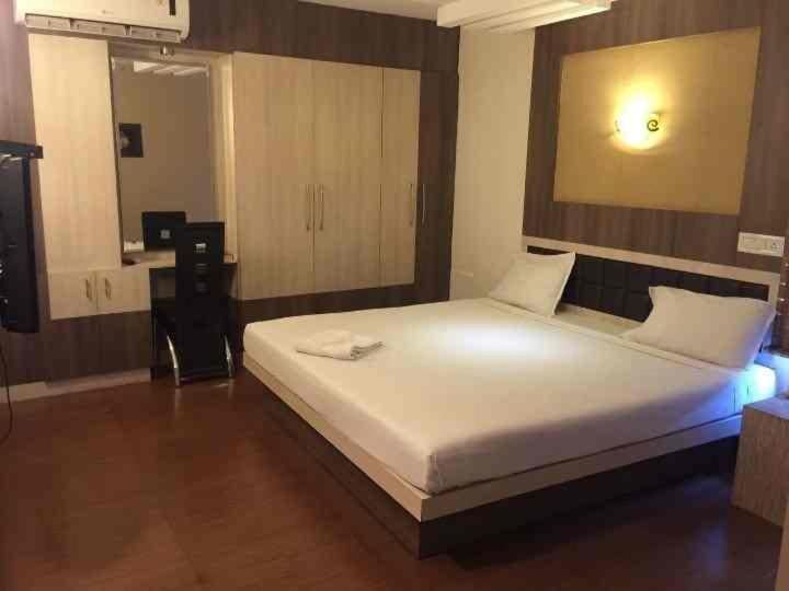 EMPIRE THE GRANDE SUITEs - View 7