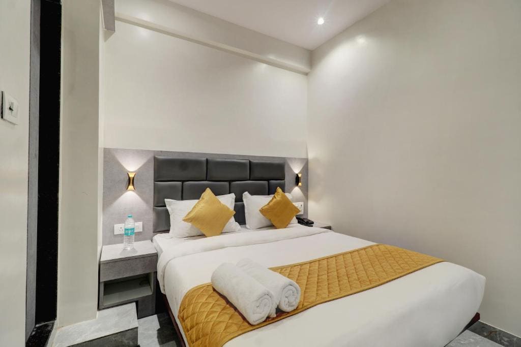 Hotel Enigma Inn - View 2