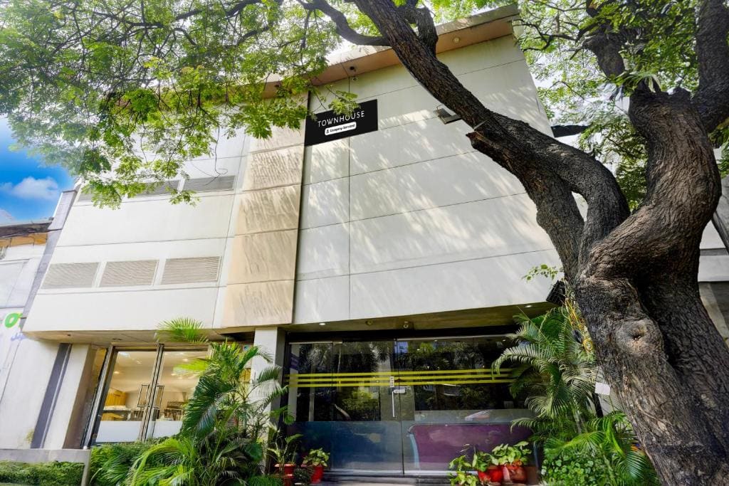 Townhouse Andheri Sakinaka Metro Formerly Hotel Amour - View 4