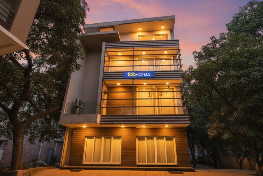 FabHotel Micasa Near Leisure Valley Park - Iffco Chowk - Main view