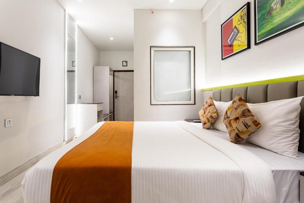 FabHotel Orange Oasis - View 2