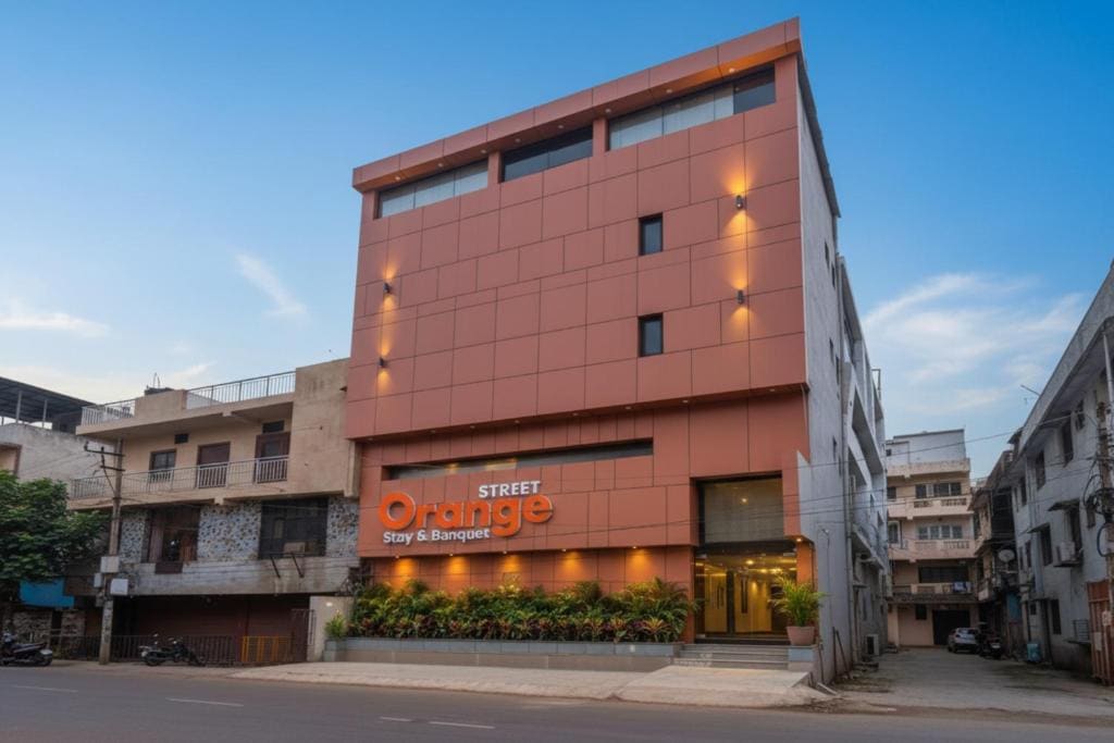FabHotel Orange Oasis - Main view