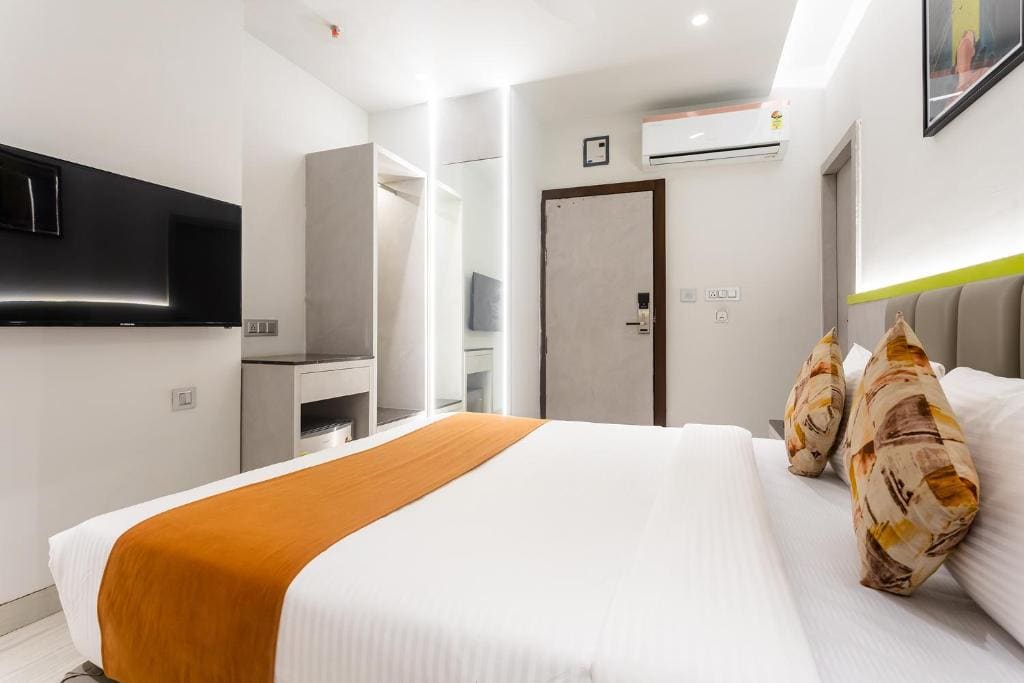 FabHotel Orange Oasis - View 7