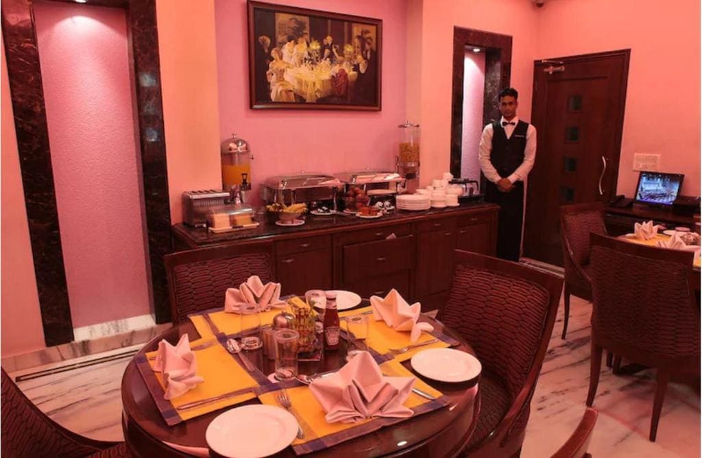 Hotel Florence Inn, Karol Bagh, New Delhi, 2 Min from Metro - View 4
